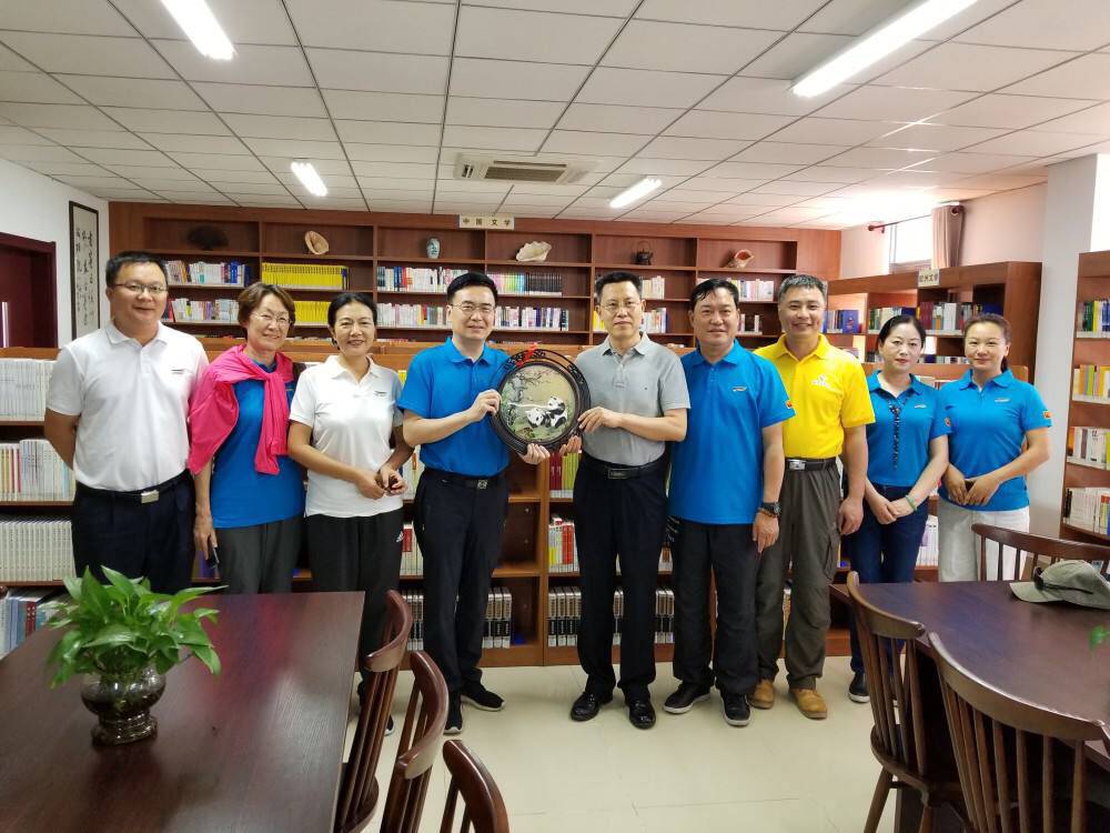 要闻：文化进部队 书香满军营（二）